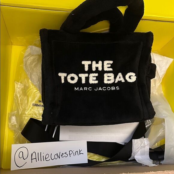 The mini terry tote 🤍 - Picture 2 of 6